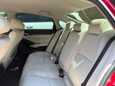 Used 2018 Honda Accord LX image 4