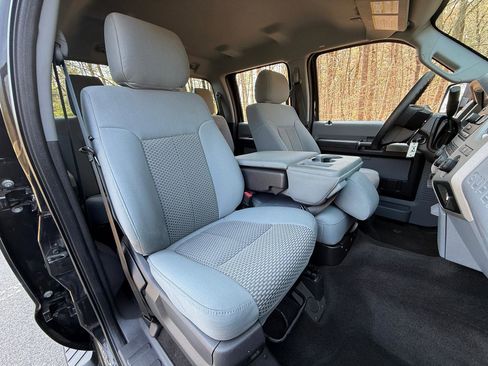 Used 2014 Ford F250 XLT w/ Snow Plow Prep Package AWD/4WD image 32