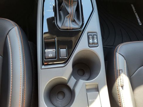 Certified 2025 Subaru Crosstrek 2.5i Limited w/ Crosstrek Mirror Package image 27