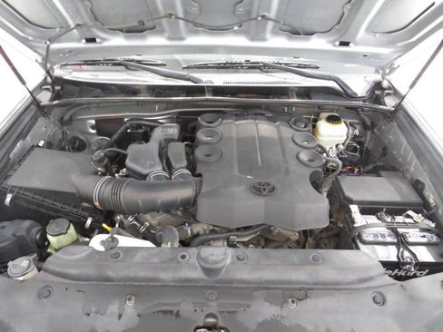 Used 2014 Toyota 4Runner Limited AWD/4WD image 26