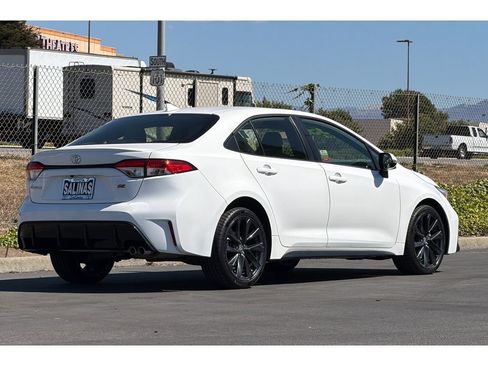 Certified 2026 Toyota Corolla SE FWD image 4