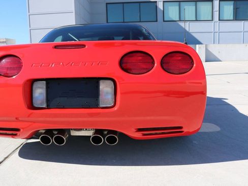 Used 2001 Chevrolet Corvette Z06 w/ Memory Pkg image 23