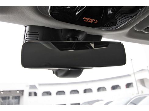 Used 2023 Mercedes-Benz GLC 300 image 24