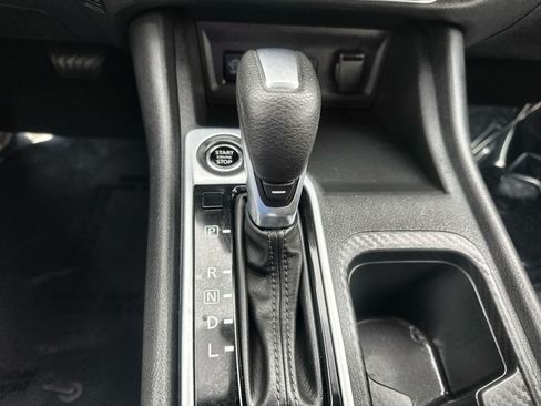 Used 2025 Nissan Sentra SV FWD image 22