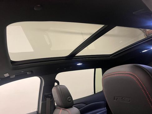 New 2026 Chevrolet Traverse RS w/ LPO, Floor Liner Package AWD/4WD image 73