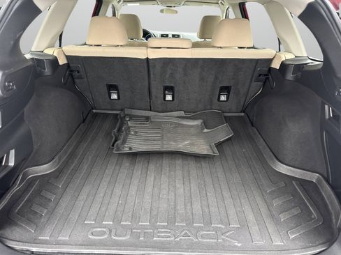 Used 2018 Subaru Outback 2.5i Premium image 9