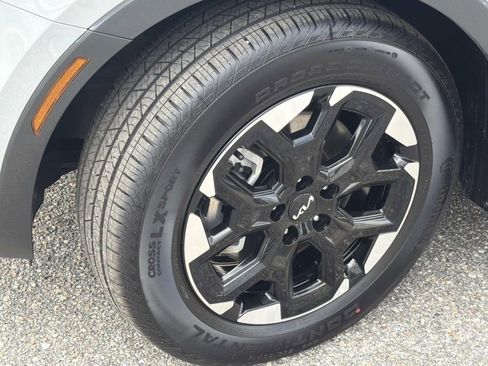 Used 2026 Kia Sorento S w/ S Panoramic Sunroof Package image 9