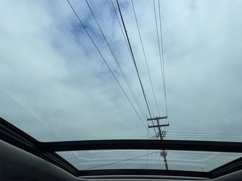 Certified 2023 Jeep Grand Cherokee Limited w/ Luxury Tech Group II image 22