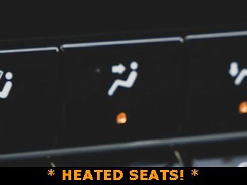 Used 2024 Chevrolet Colorado LT w/ LT Convenience Package III image 9