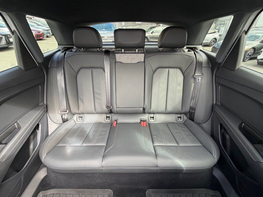 Used 2023 Audi Q4 e-tron Premium Plus w/ Premium Plus RWD image 36