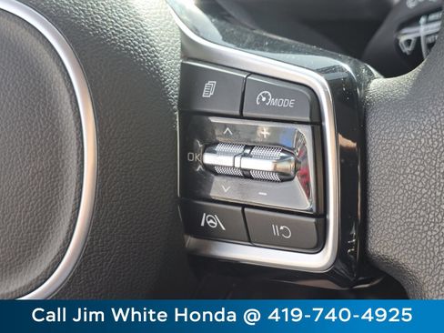 Used 2022 Kia Sorento LX FWD image 30