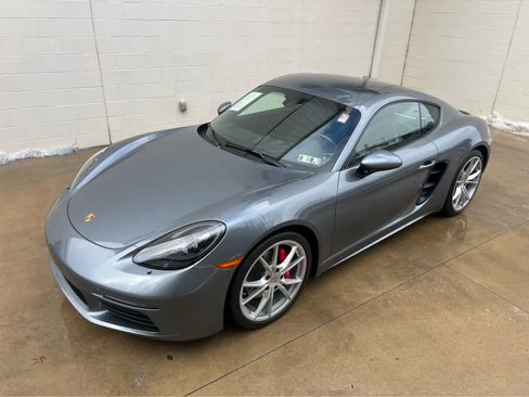 Used 2025 Porsche 718 Cayman S image 4