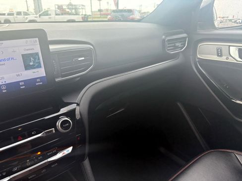 Used 2023 Ford Explorer ST-Line w/ Class IV Trailer Tow Package image 25