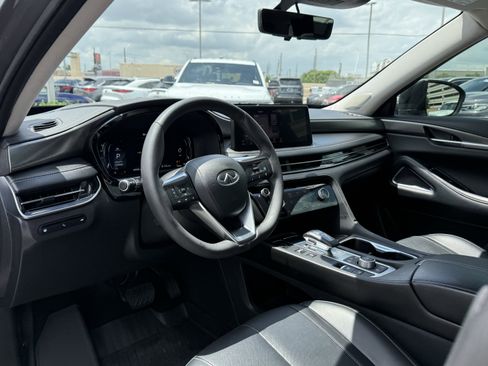 Certified 2024 INFINITI QX60 Luxe w/ Vision Package FWD image 15