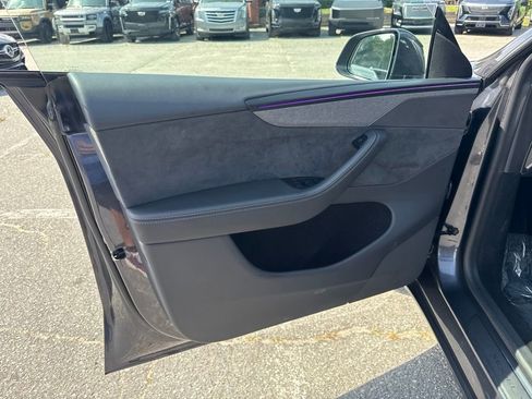 Used 2026 Tesla Model Y 2WD image 29