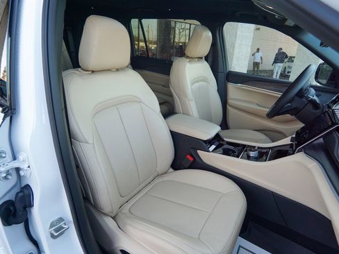 Used 2023 Jeep Grand Cherokee L Limited w/ Luxury Tech Group II image 36