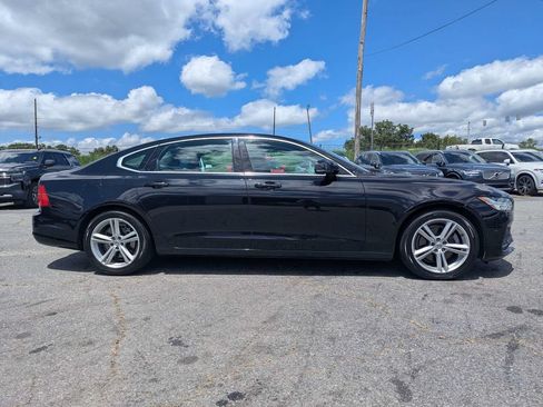 Used 2018 Volvo S90 T5 Momentum w/ Convenience Package AWD/4WD image 4