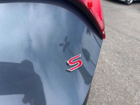 Used 2016 Toyota Corolla S Premium image 9