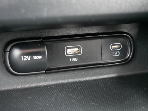 Certified 2025 Kia Seltos X-Line image 33