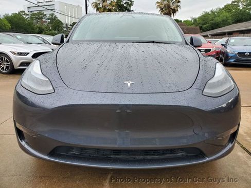 Used 2023 Tesla Model Y 2WD image 4