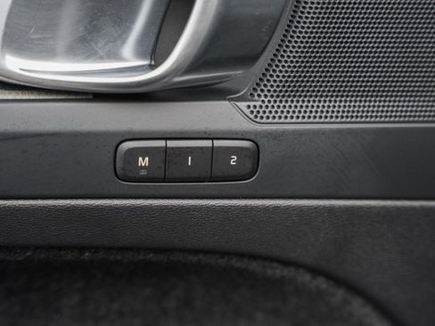 Certified 2023 Volvo XC40 B5 Plus w/ Protection Package Premier image 39