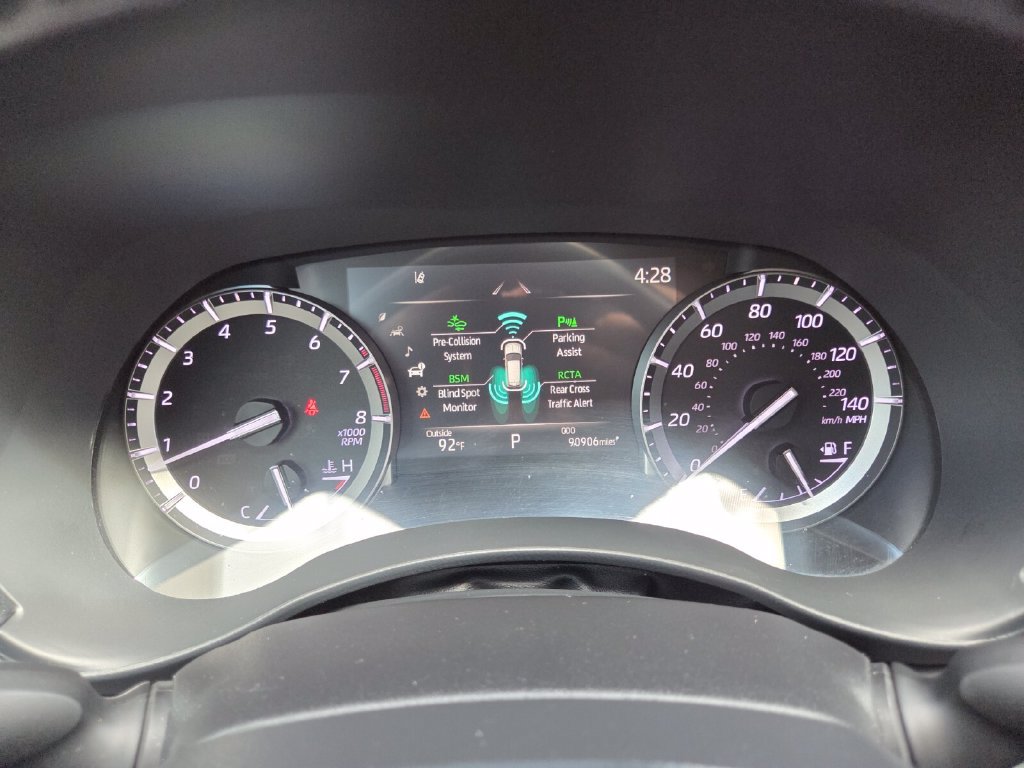 Certified 2022 Toyota Highlander Platinum FWD image 34