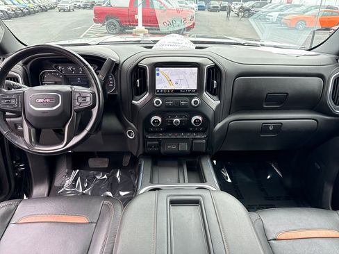 Used 2022 GMC Sierra 2500 AT4 w/ AT4 Preferred Package AWD/4WD image 15