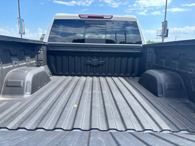 Used 2026 Chevrolet Silverado 1500 LTZ AWD/4WD image 9
