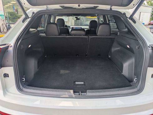 Used 2024 Volkswagen Atlas Cross Sport SE FWD image 12
