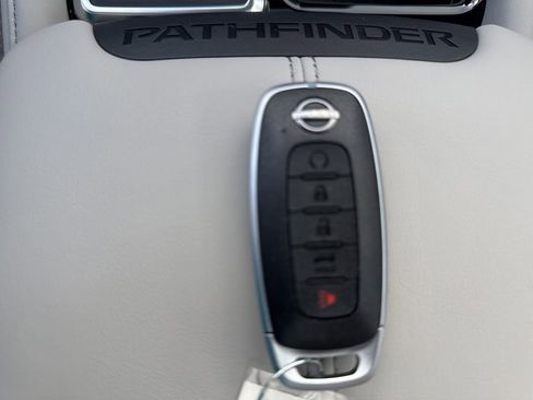 New 2026 Nissan Pathfinder SL w/ SL Premium Package FWD image 37