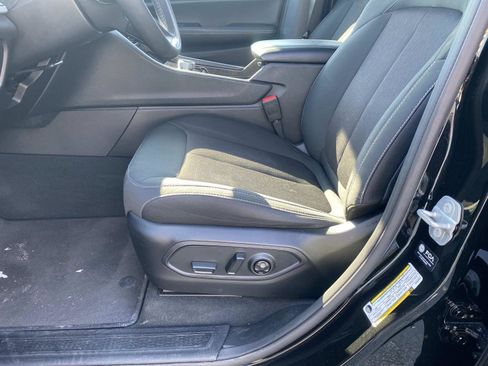 Certified 2025 Jeep Grand Cherokee Laredo X image 23