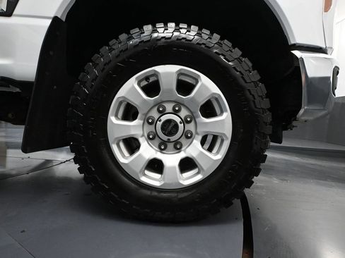 Used 2024 Ford F350 XLT w/ FX4 Off-Road Package image 15