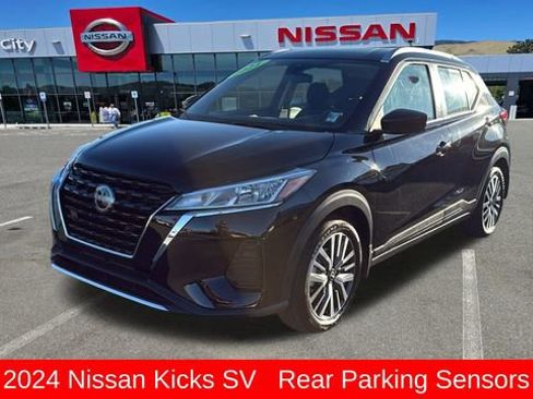 Used 2024 Nissan Kicks SV image 7