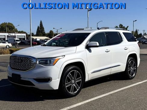 Used 2017 GMC Acadia Denali w/ Technology Package AWD/4WD image 9