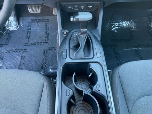 Used 2025 Kia K4 LXS image 40