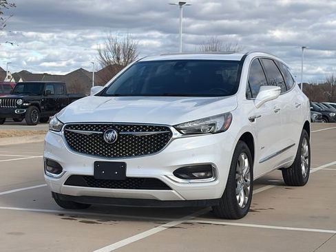 Used 2020 Buick Enclave Avenir w/ Avenir Technology Package FWD image 3