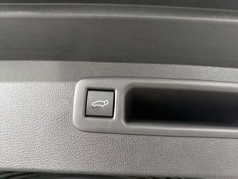 New 2026 Toyota Highlander Limited image 14