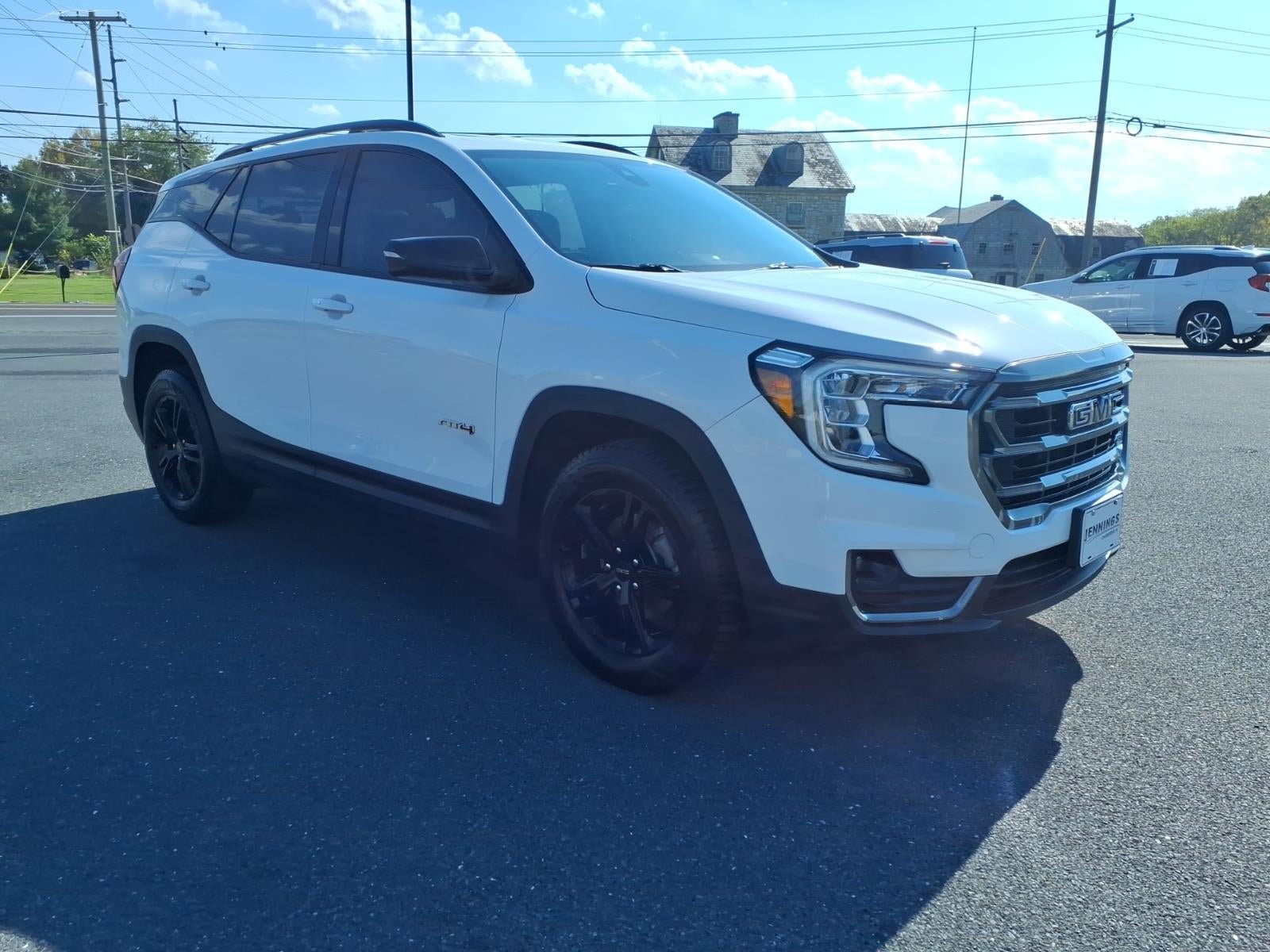 Certified 2022 GMC Terrain AT4 AWD/4WD image 3