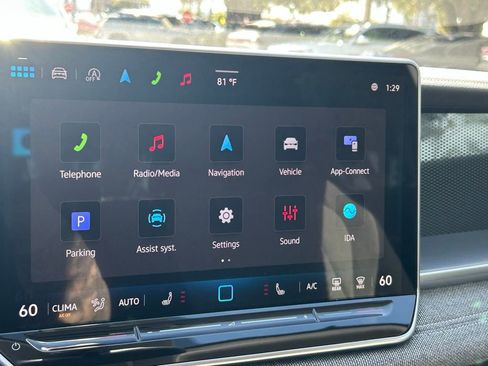 Used 2025 Volkswagen Tiguan S image 16