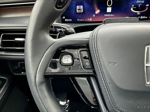 Used 2025 Lincoln Aviator Reserve w/ Jet Appearance Package image 17