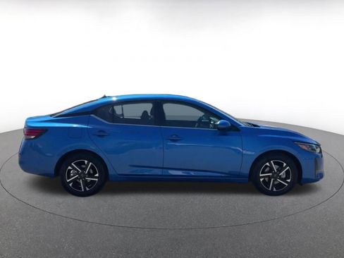 Used 2025 Nissan Sentra SV FWD image 15