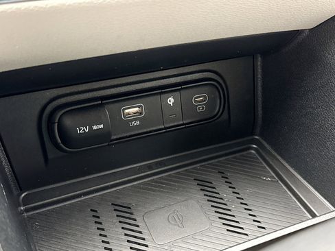 Used 2023 Kia Sportage EX image 17