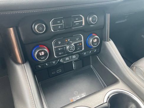 Used 2021 Chevrolet Tahoe High Country AWD/4WD image 16