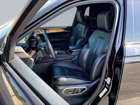 Certified 2023 Jeep Grand Cherokee L Summit AWD/4WD image 3