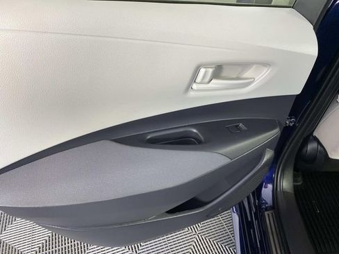 Used 2025 Toyota Corolla LE FWD image 25