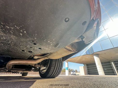 Used 2012 Jaguar XJ image 95