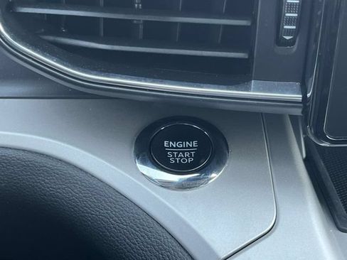 Used 2023 Ford Explorer XLT w/ Equipment Group 202A AWD/4WD image 32