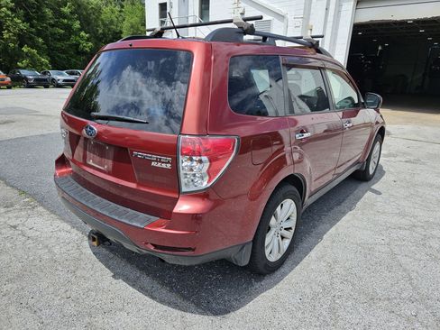 Used 2013 Subaru Forester 2.5X Premium AWD/4WD image 8