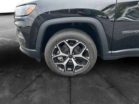 Used 2026 Jeep Compass Limited w/ Sun, Sound & Navigation Group image 14