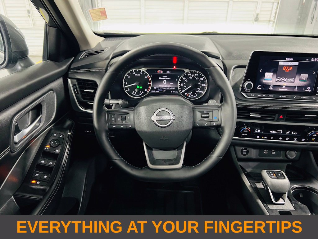 Used 2026 Nissan Rogue SV w/ SV Premium Package FWD image 5
